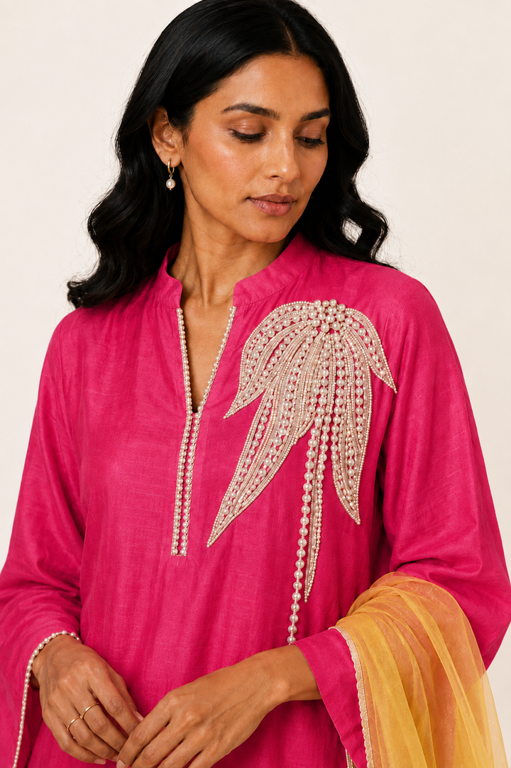 Noor In Bloom Farshi Set (Fuchsia)
