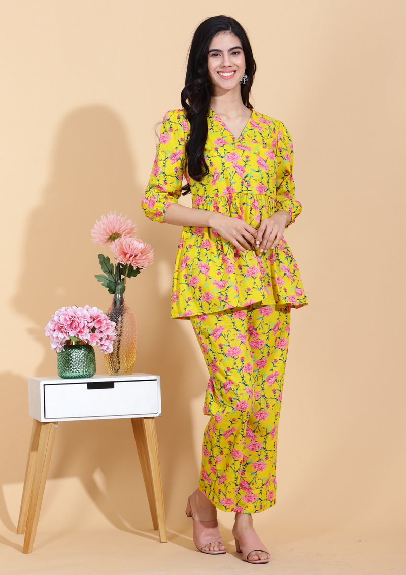 Gulabi Phool Short Kurti Set